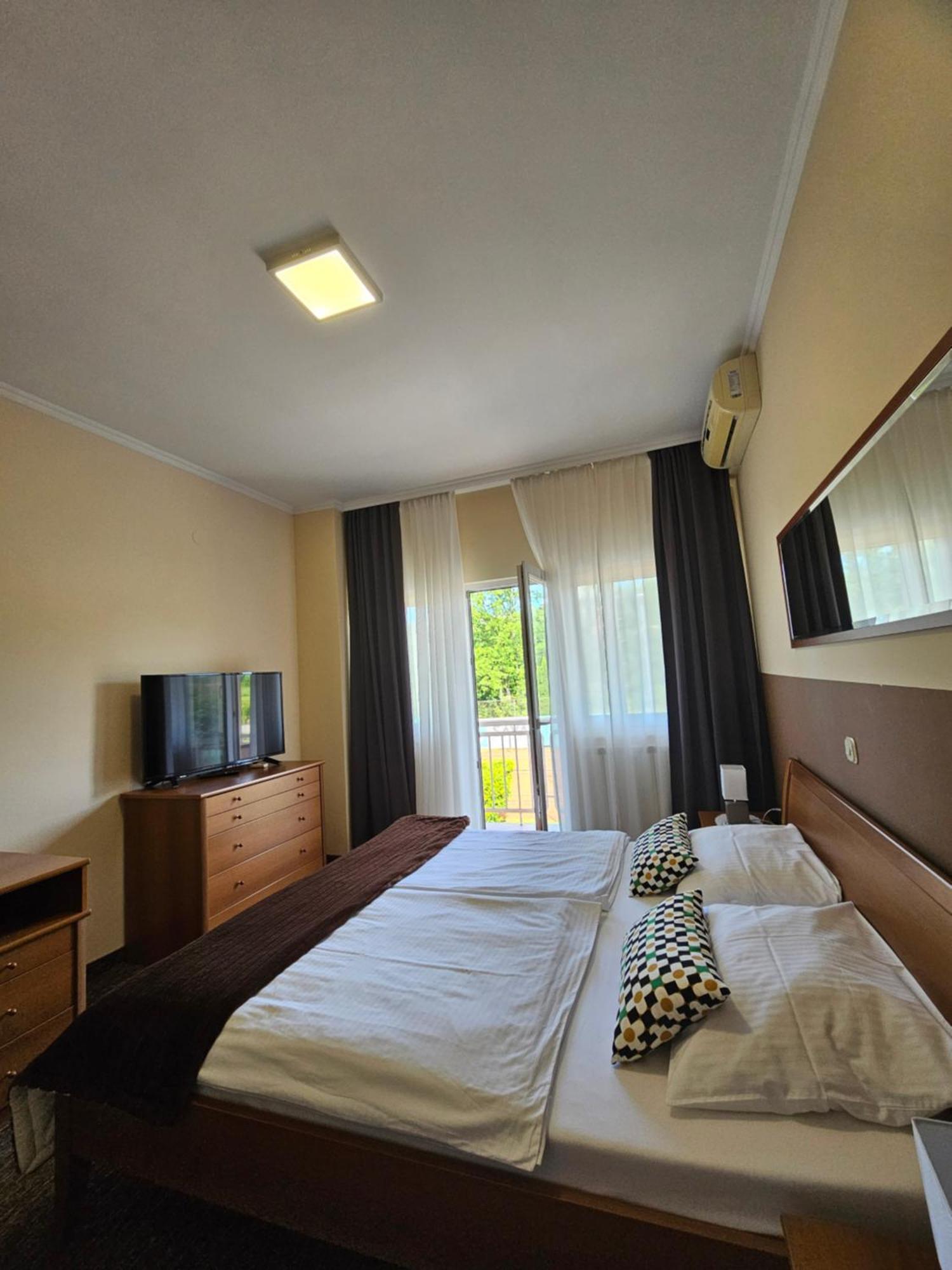Bed And Breakfast Restaurant Dp Donji Zvecaj Номер фото