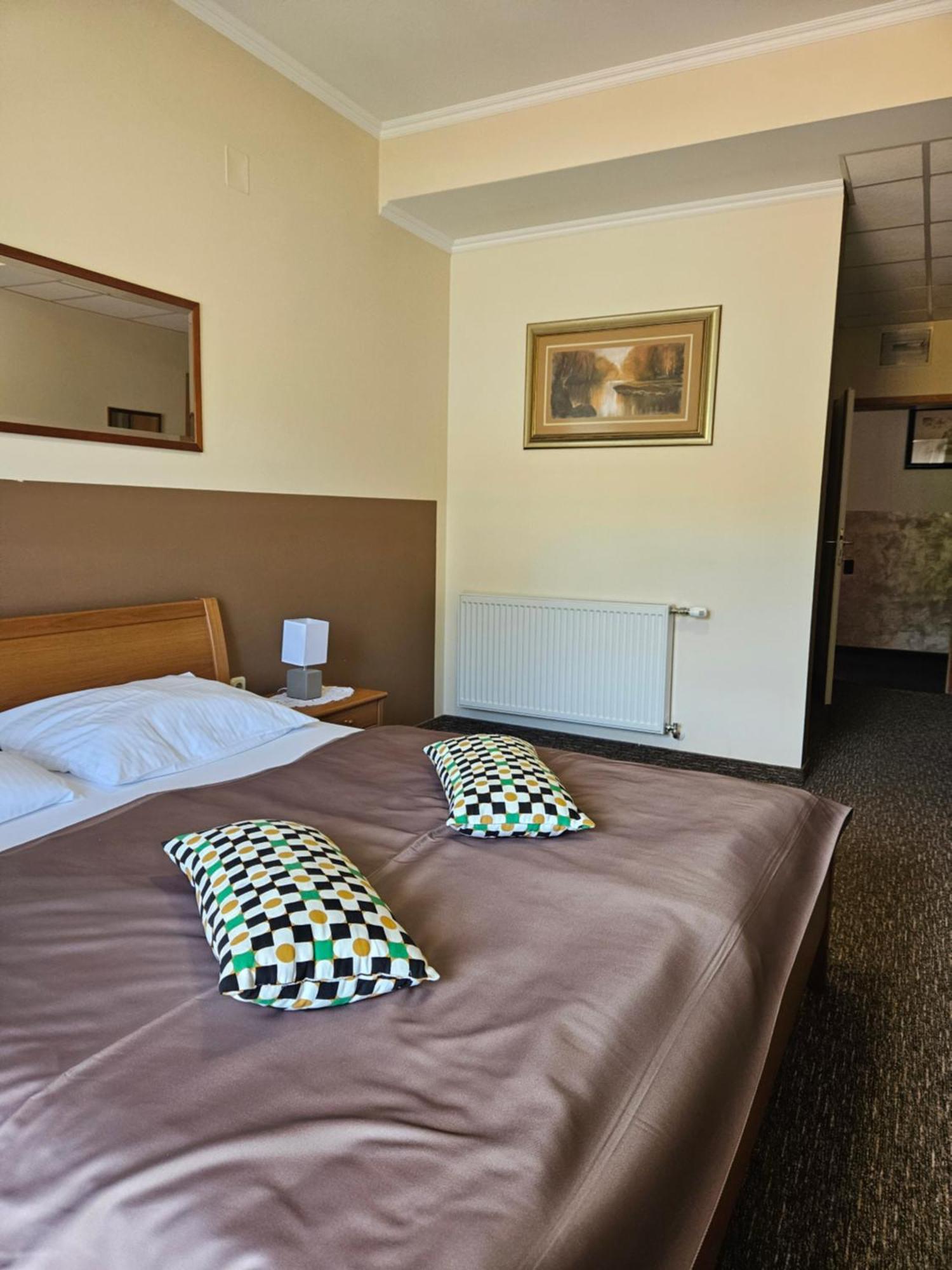 Bed And Breakfast Restaurant Dp Donji Zvecaj Экстерьер фото