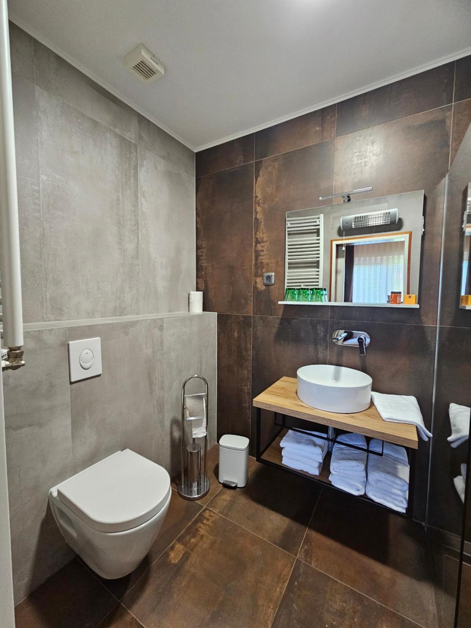Bed And Breakfast Restaurant Dp Donji Zvecaj Экстерьер фото