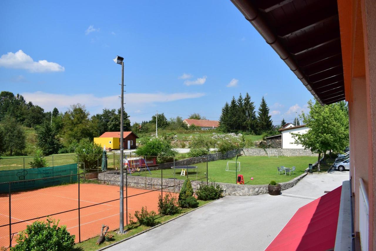 Bed And Breakfast Restaurant Dp Donji Zvecaj Экстерьер фото